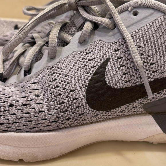 Nike Training Shoes - Picture 8 of 10